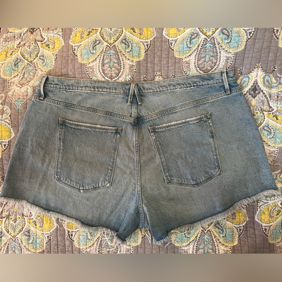 Women’s Good American 90s 650 Blue Denim Shorts Size 20 - Picture 2 of 6